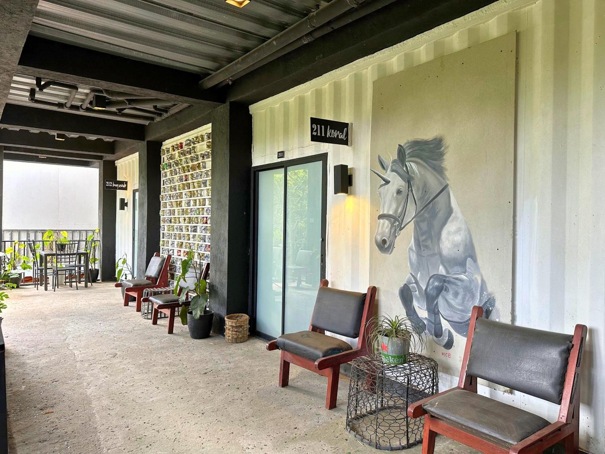 Containers By Eco Hotels Tagaytay City Exterior foto